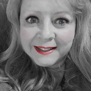 Meet your Posher, Lynette